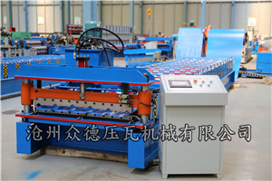 全自動(dòng)液壓導(dǎo)柱840型壓瓦機(jī)